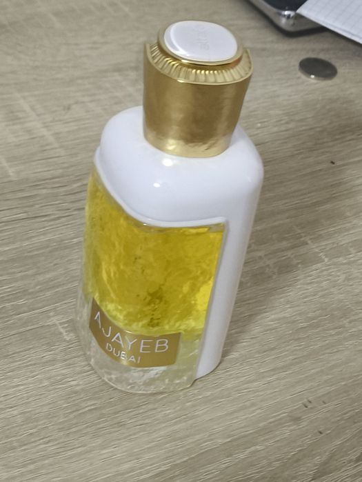 Parfum Lattafa AJAYEB Dubai portrait