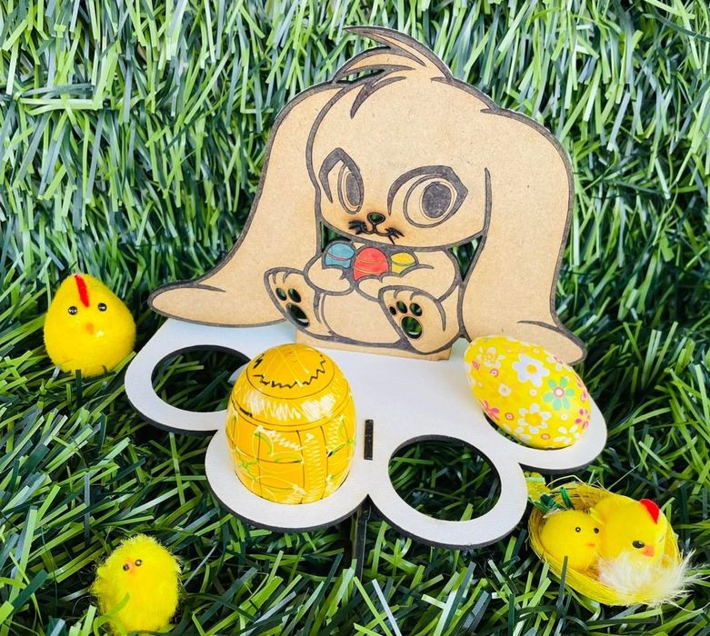 Поставки за Великденски яйца.