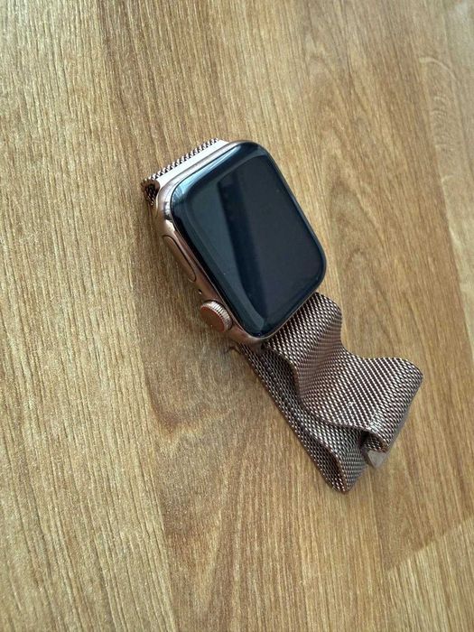 Apple Watch 5 40mm GPS + Cellular Stainless Steel