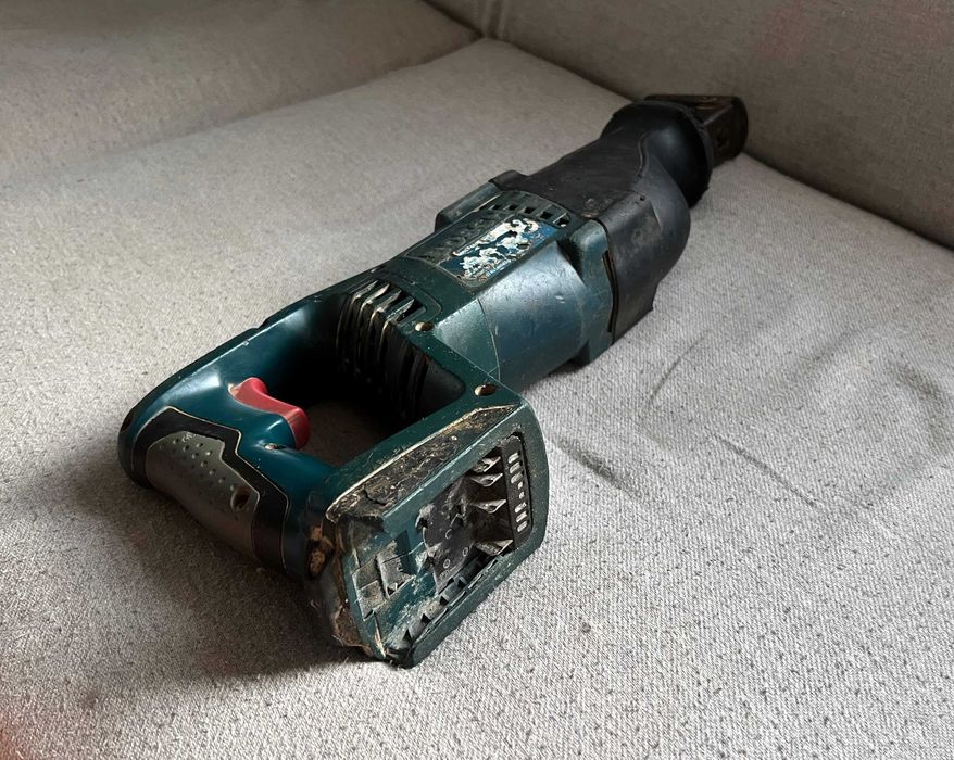 Fierastrau sabie Bosch Professional pe18 V - corp