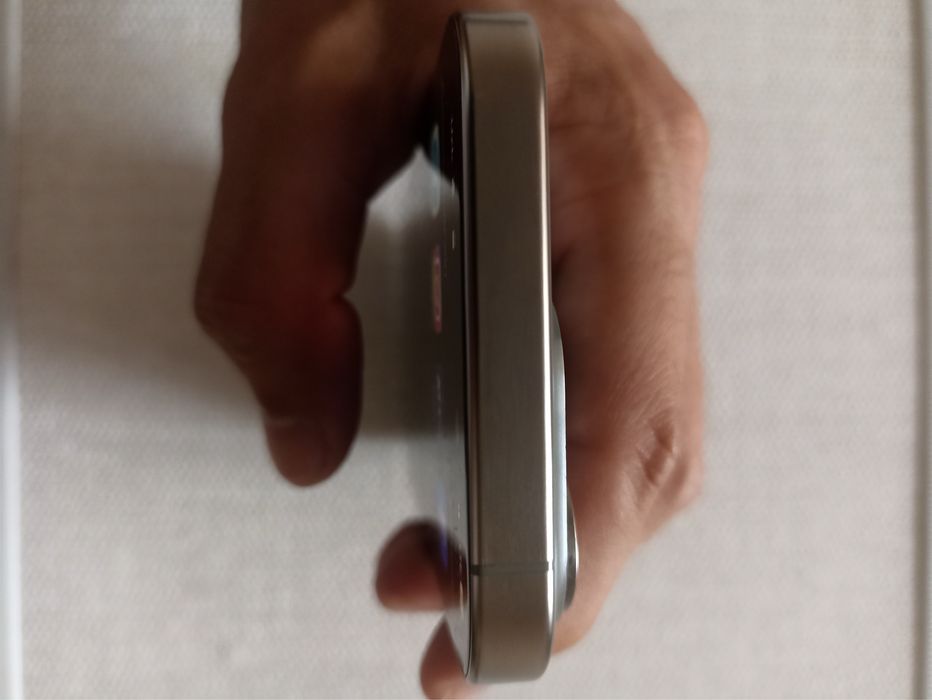 Iphone 15 pro 128 sim+esim