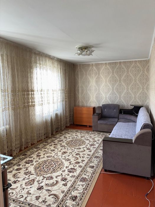 Диван В хорошем состояние