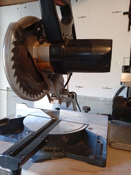 Продавам потапящ циркуляр Bullcraft.