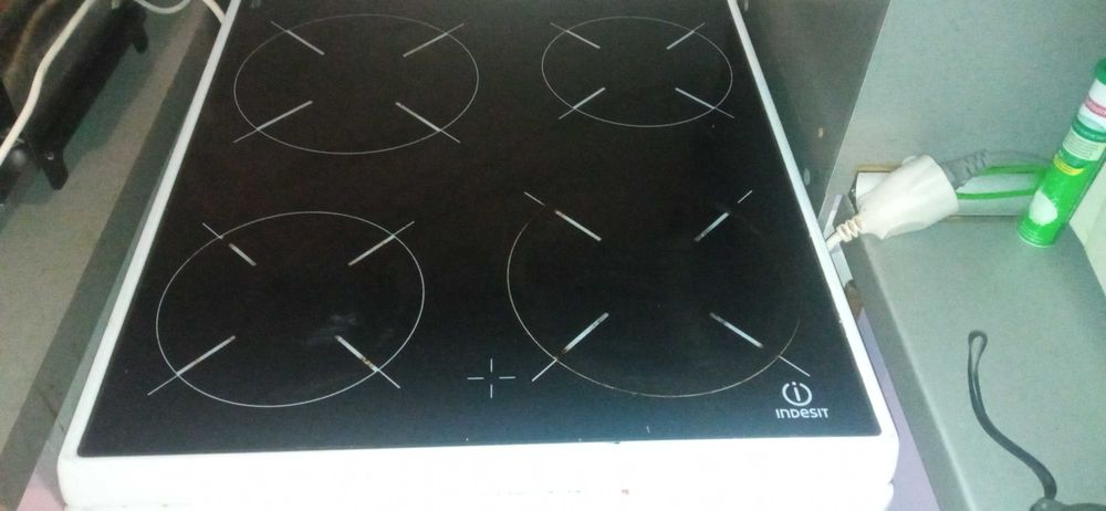 Готварска печка Indesit