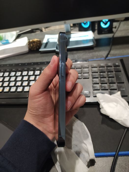 iPhene 13 pro 256 gb 2 ta simkartali 78% karobka dakumenti bor