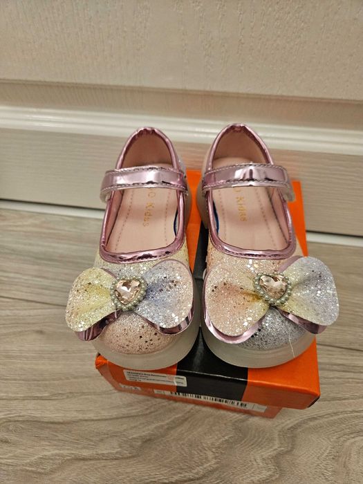 Обувки за момиче