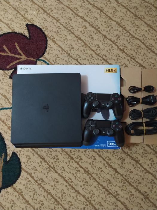 PlayStation 4 konsol