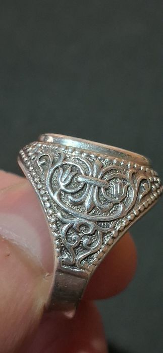 Кумуш узук сотилади