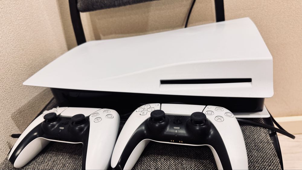 Продам Playstation5 в хорошем состоянии