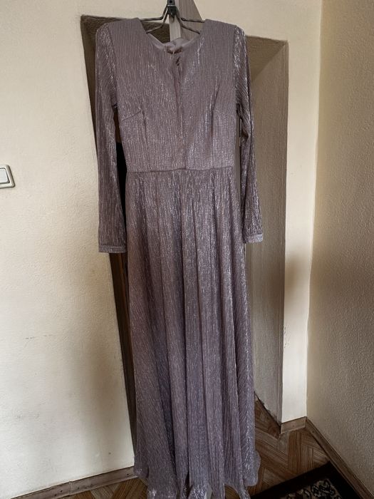 Новое платье за 2000 размер 42/44