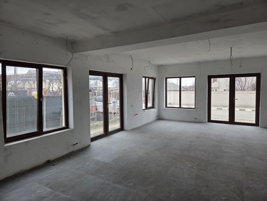 Spatiu comercial,Tuzla între Eforie si Costinești drumul spre mare