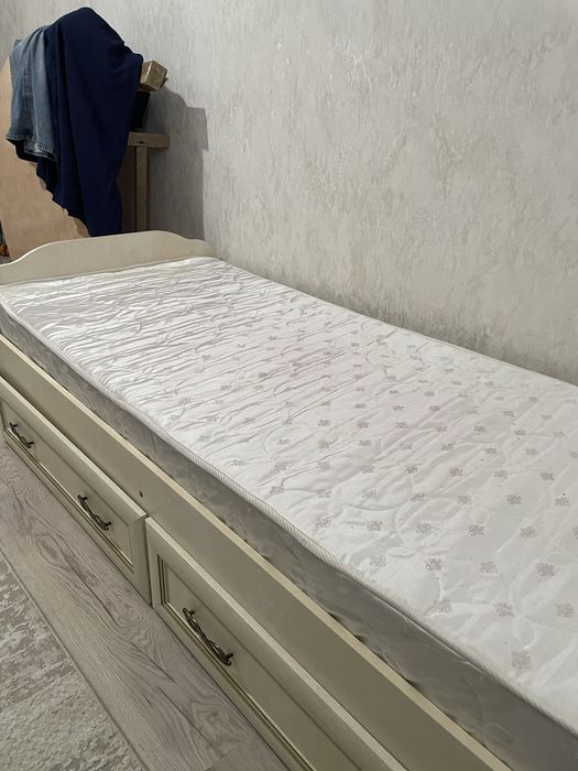 Продам гарнитур