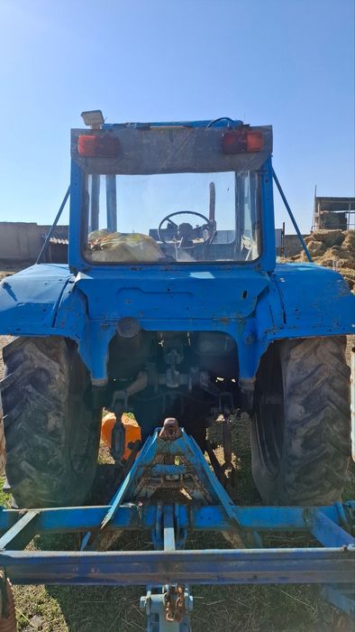 Belarus Traktor sotiladi