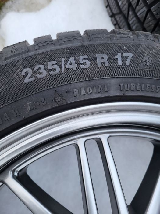 235/45/R 17  cu 5x112 gama VAG