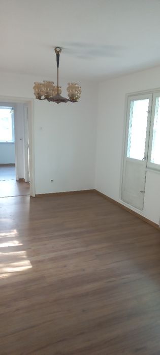 Proprietar inchiriez apartament 2 cam. semidecomandat  Orizont  56mp utili  et.2