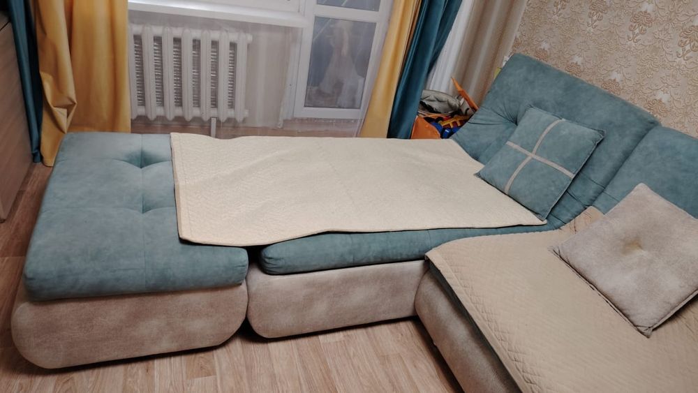 Диван для гостиной