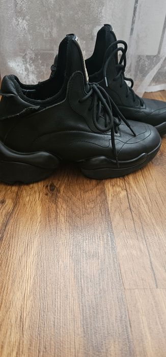 Кроссовки весна-осень