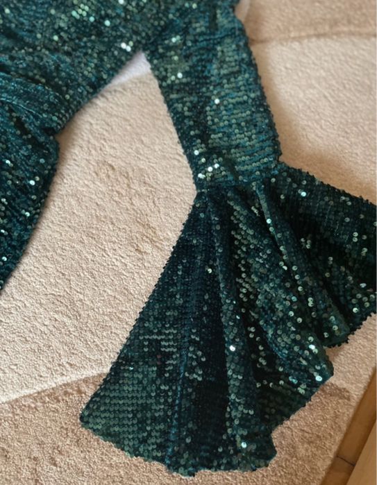 Rochie de seara verde smarald din catifea cu paiete