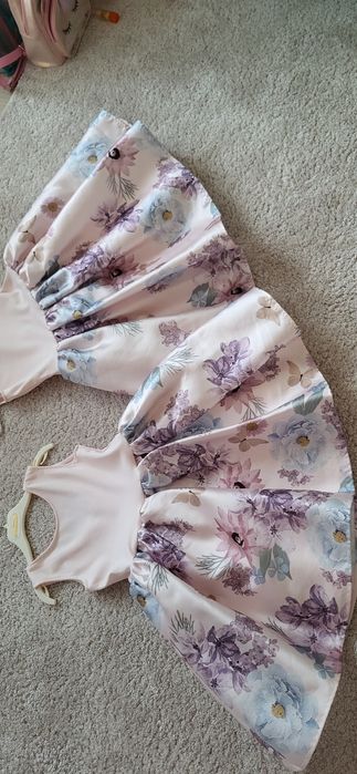 Прекрасни детски роклички HM