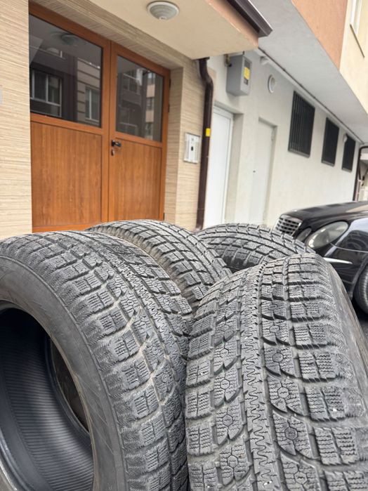 Продавам Гуми 285/60/18