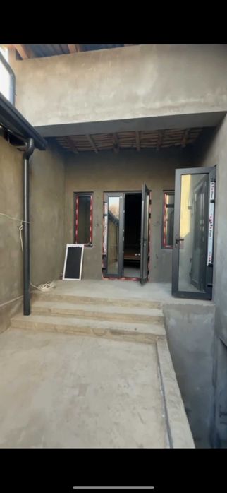 Uy sotiladi Yangi ToshMI 1.6 sotix 4xona