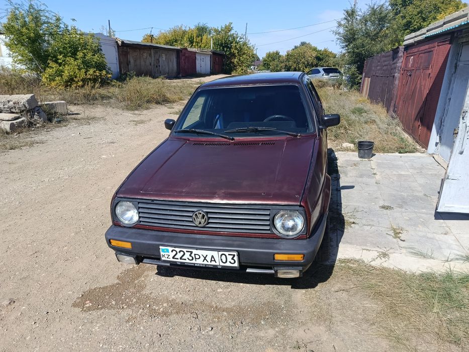 Продам машину Гольф2