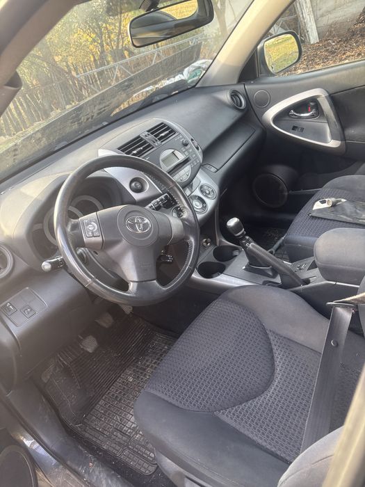 Toyota rav4 de piese