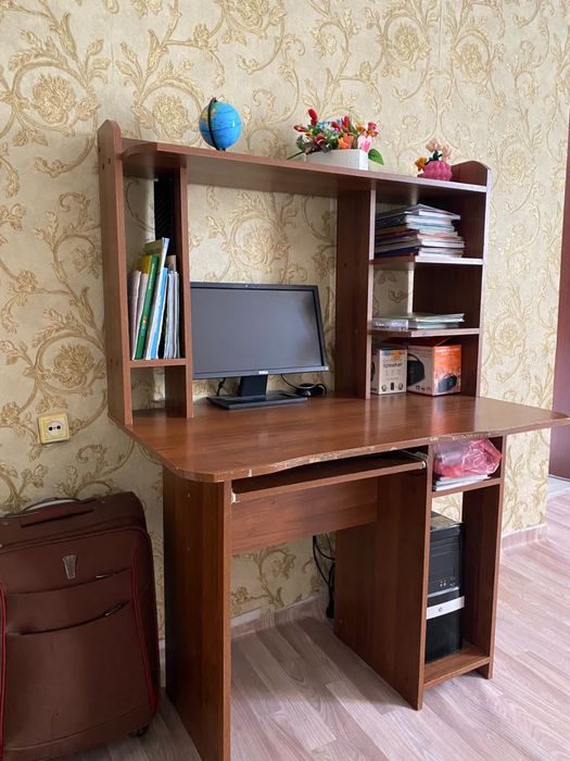 Срочно!Продается парта школьная!