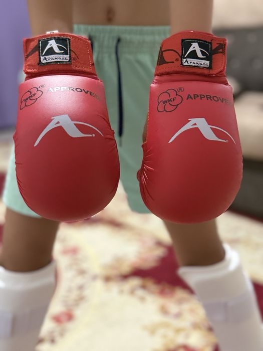 Перчатки для каратэ