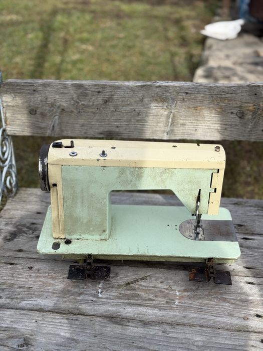 Vand masina de cusut Veronica