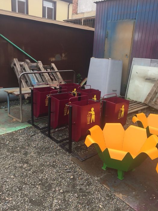 Урна для мусора, цены уточнять у менеджера