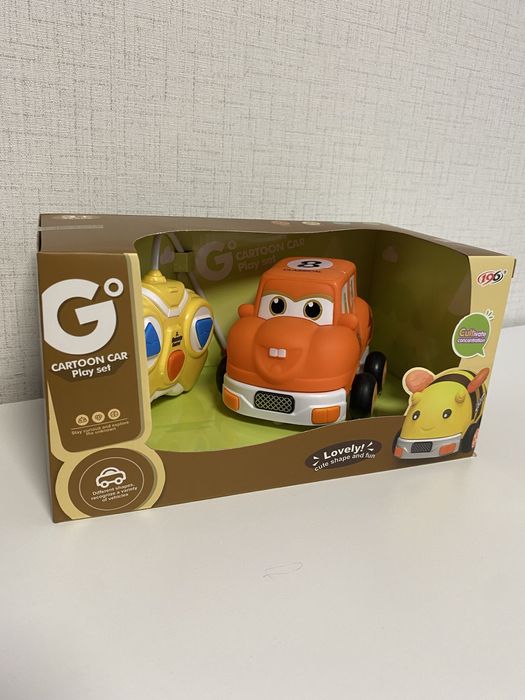 Радиоуправляема анимационна кола в оранжево, с дистанционно