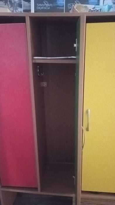 Шкафчик для одежды