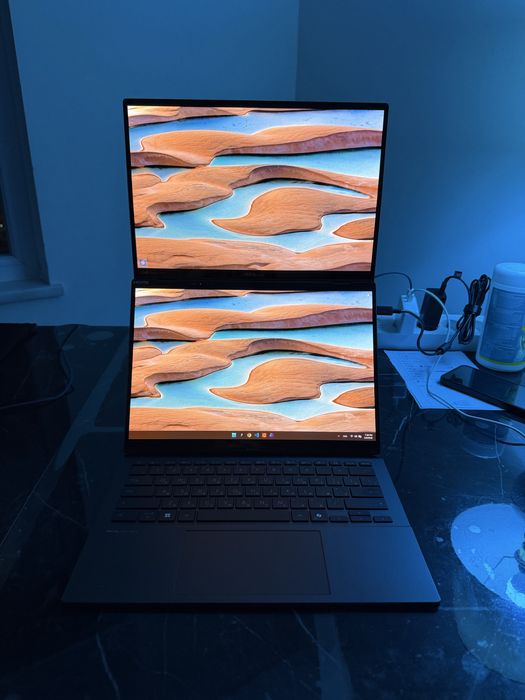 asus ZenBook Duo UX8406CA 2024