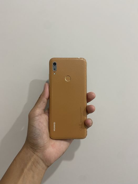 Huawei Y6 (2019 )