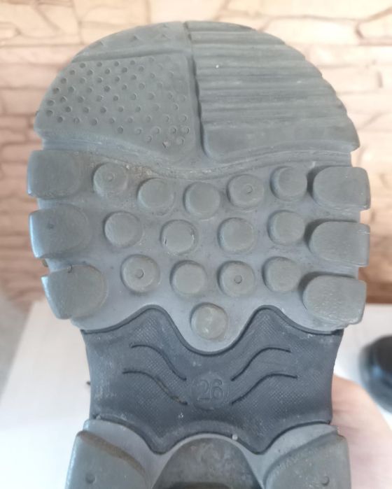 Продам ботинки зимнии