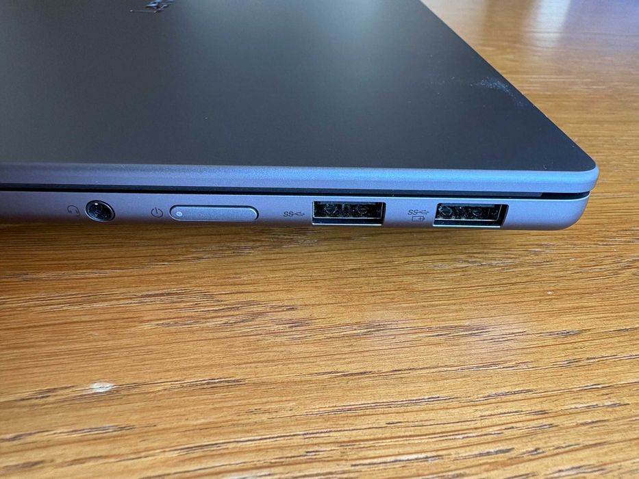Продавам лаптоп LENOVO IDEAPAD PRO 5  OLED dislay