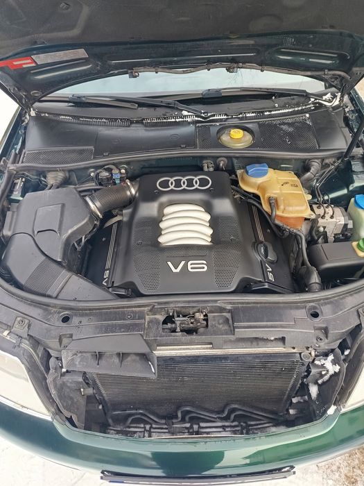 Audi a6 benzină 2.4 v6 165cp