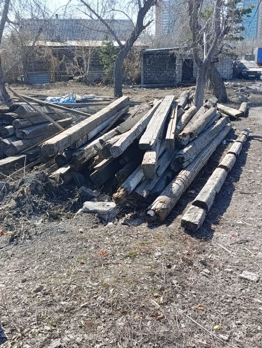 Доска, брус б/у, ещё как вы видите на фото, продам что то на дрова.