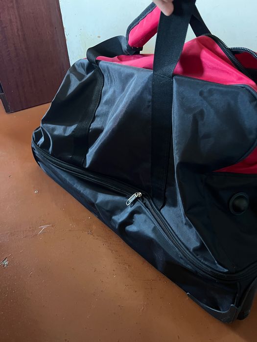 Сумка чемодан для поездок