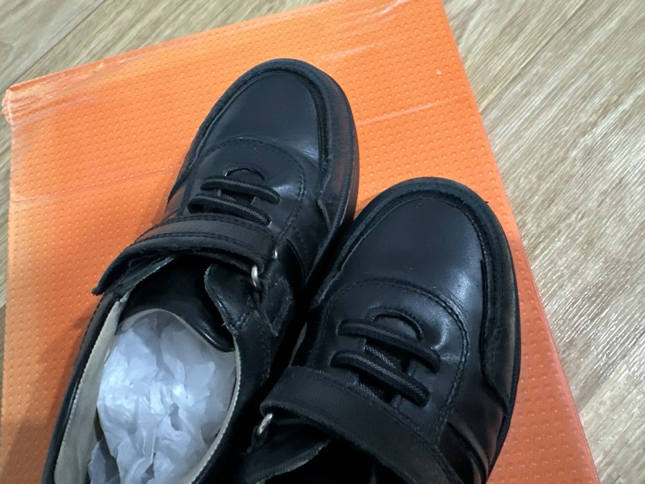 Туфли школьные, 34 и 33 размер