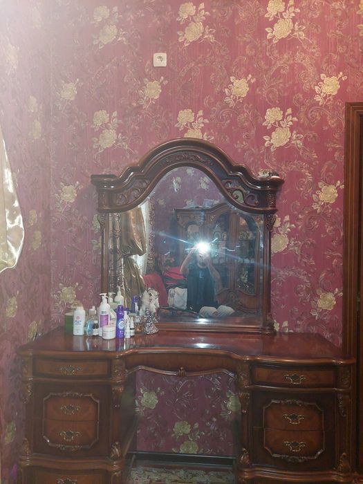 Срочно продаю китайскую мебель отличного качества б/у