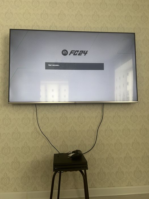 Продам пс 4 про есть 14 игр