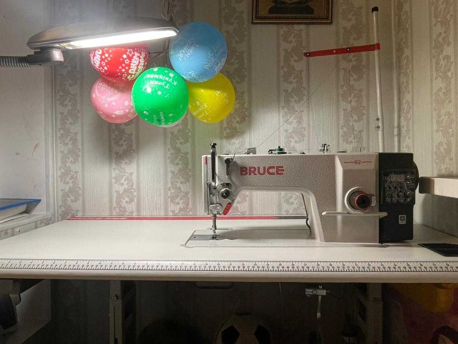 Швейная машина BRUCE R2