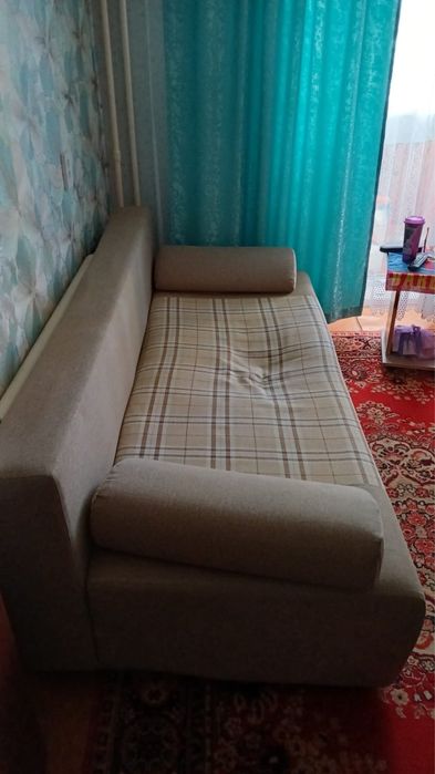 Отдам даром диван