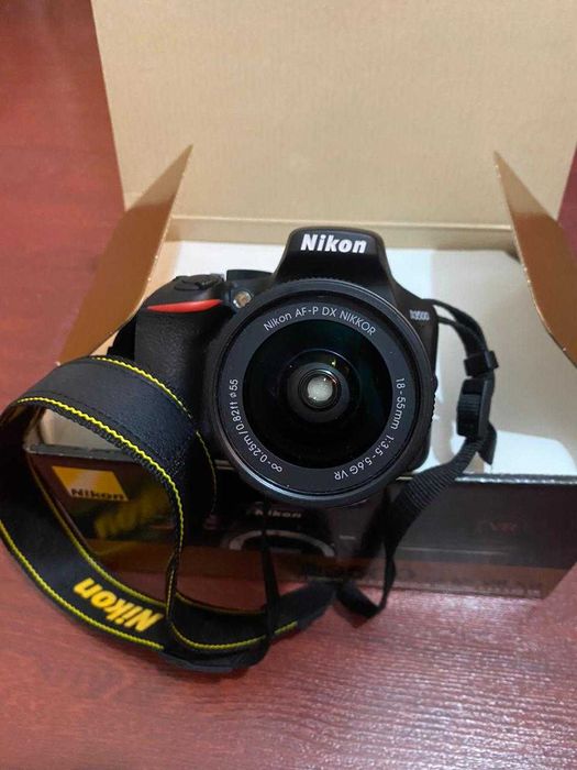 Фотокамера Nikon D3500 VR Kit новый
