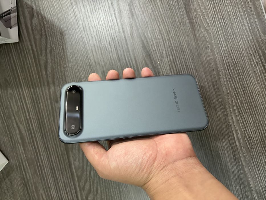 Techno Spark Slim