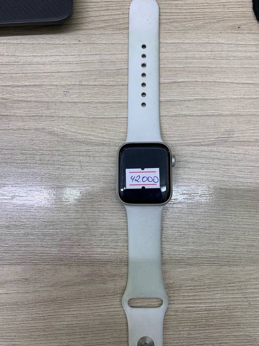 Смарт часы Apple watch SE