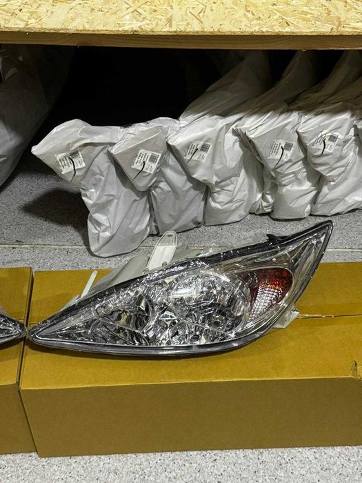 Фара на Тойота камри 30 европа /америка