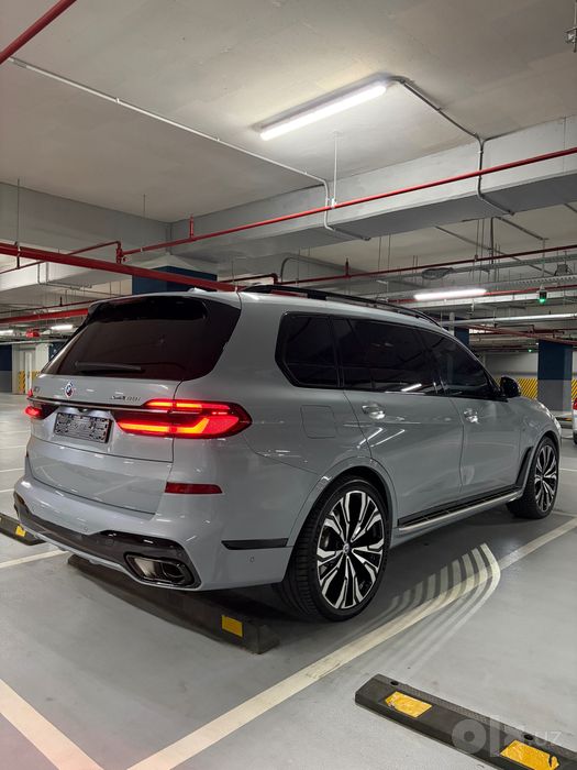2023 BMW X7 xDrive 40i M Sport